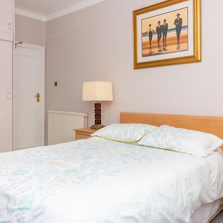 379 Dundee Apartments Екстер'єр фото