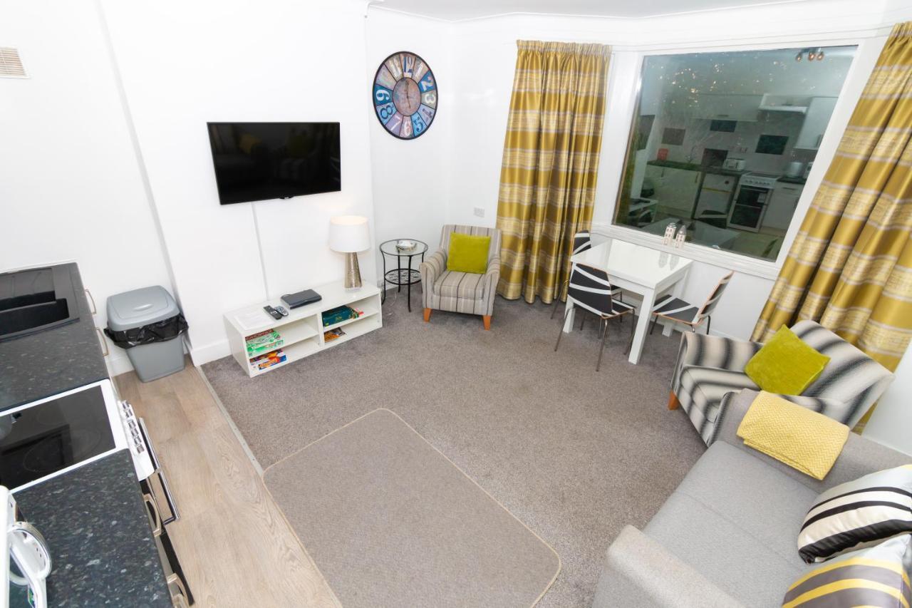 379 Dundee Apartments Екстер'єр фото