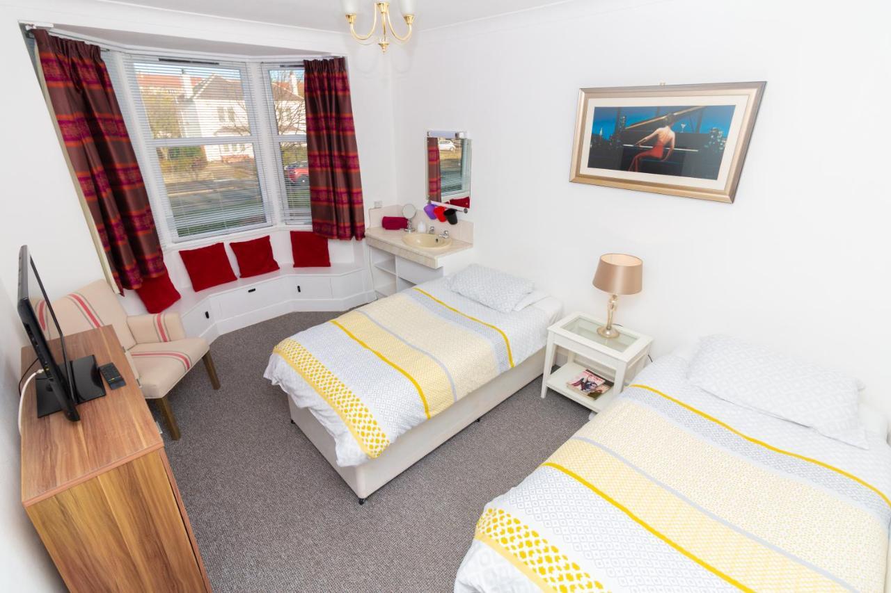379 Dundee Apartments Екстер'єр фото