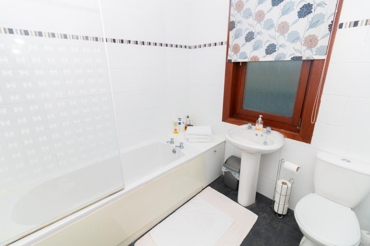 379 Dundee Apartments Екстер'єр фото