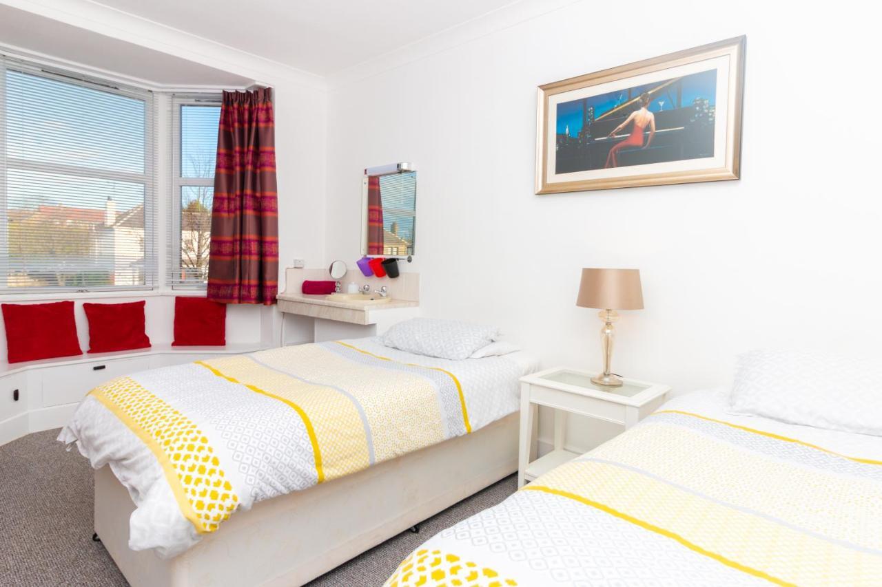 379 Dundee Apartments Екстер'єр фото